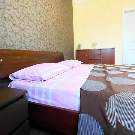 крехівська 5,апартаменти в центрі, дві спальні Apartment Lviv
