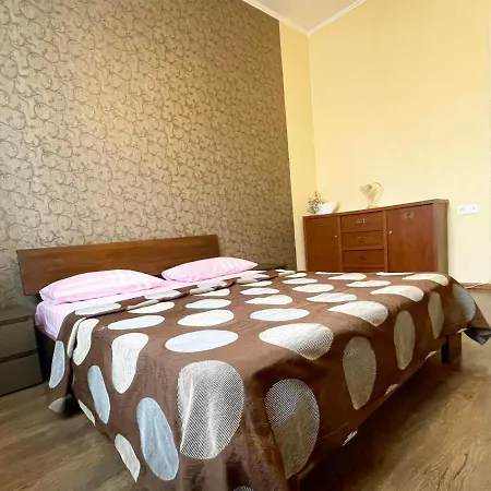 крехівська 5,апартаменти в центрі, дві спальні