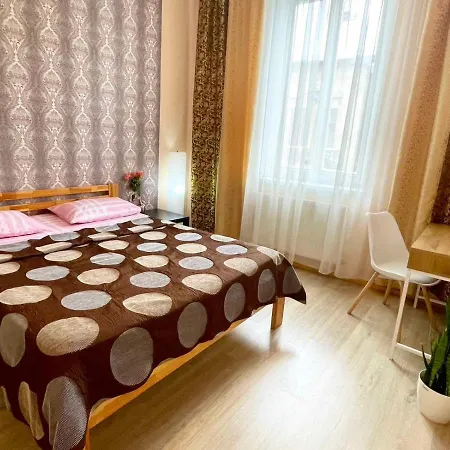 крехівська 5,апартаменти в центрі, дві спальні *