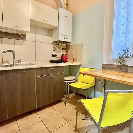 крехівська 5,апартаменти в центрі, дві спальні