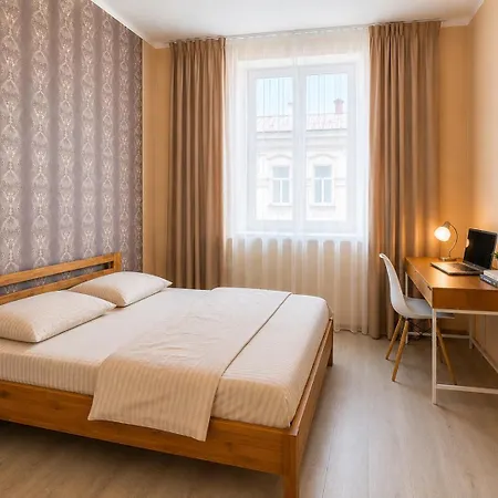 крехівська 5 в центрі, біля тц форум, дві спальні,самопоселення Apartmán