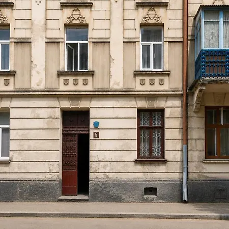 Apartmán крехівська 5 в центрі, біля тц форум, дві спальні,самопоселення Lvov