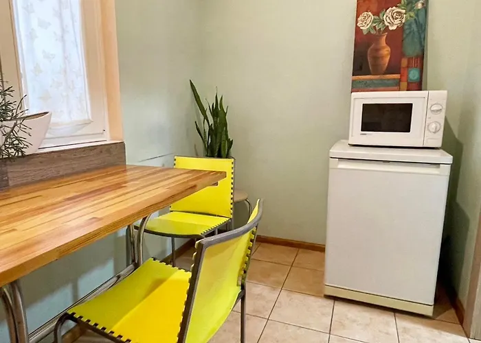 крехівська 5,апартаменти зі світлом в центрі, дві спальні